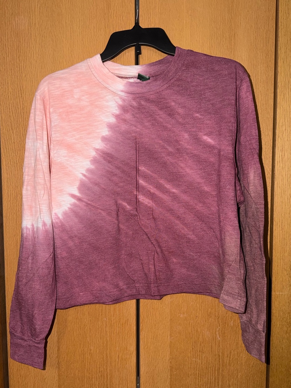 Wild Fable Pink & Plum Diagonal Tie-Dye Long Sleeve Crop Sweatshirt